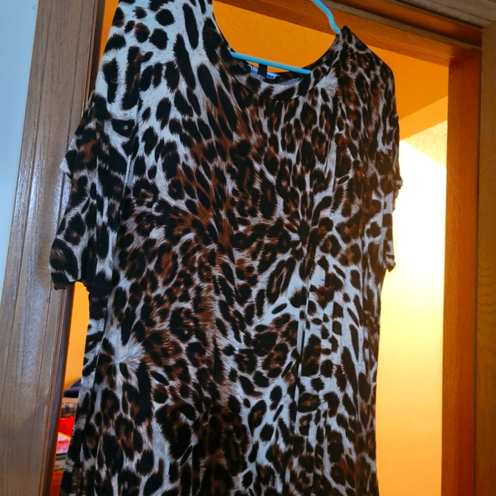 Womens plus size tie front top.
